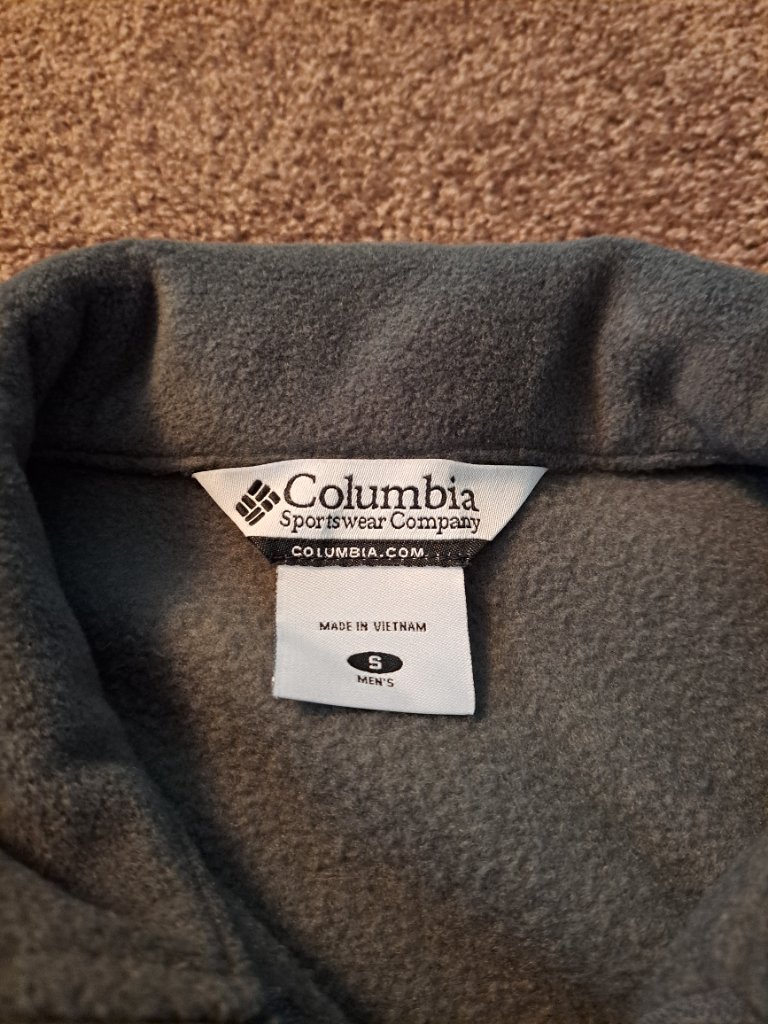 Columbia Men's Like New Gray Fleece Soft Full Zip Up Jacket. — image 5 of 8